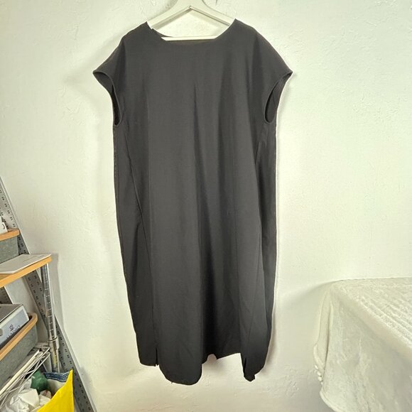 Moyuru Women's Black Midi Dress Loose Fit Cap Sleeve Pleated Panel - Picture 1 of 6